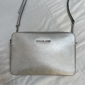 Michael Kors Jet Set Crossbody Bag